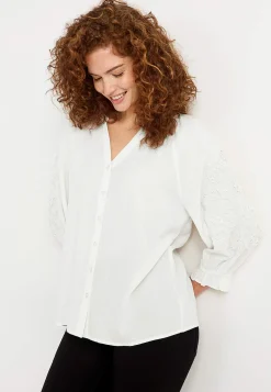 Cellbes of Sweden Blus med brodyr Vit