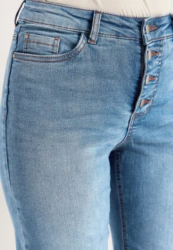 Cellbes of Sweden Caprijeans med knappgylf Mellanblå / Denim New
