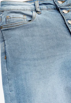 Cellbes of Sweden Caprijeans med knappgylf Mellanblå / Denim New