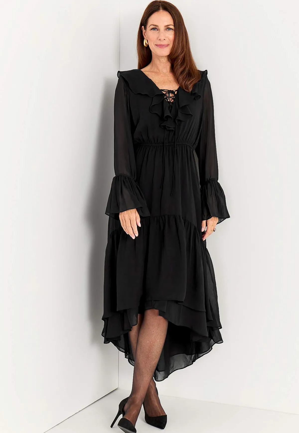 Johanna Toftby x Cellbes Festklänning i vävd chiffong Svart