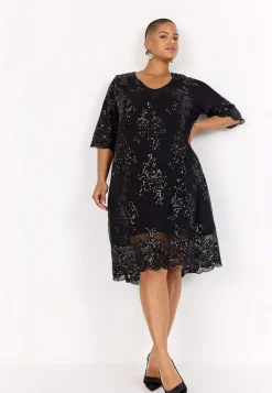 Wasabiconcept Festklänning med spets och pärlbroderi Svart Clearance