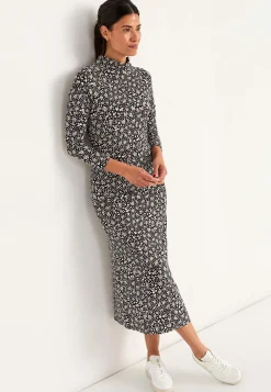 Cellbes of Sweden Figurnära trikåklänning