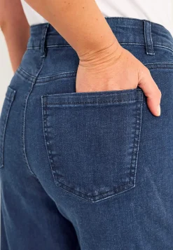 Cellbes of Sweden Jeansshorts med bekväm stretch Mellanblå / Denim Hot