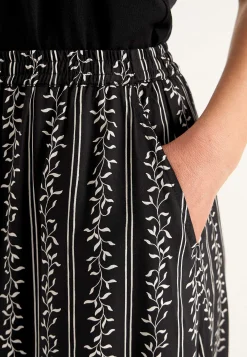 Cellbes of Sweden Kjol med fickor Hot