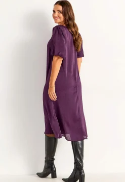 Cellbes of Sweden Klänning med puffärm Mörklila