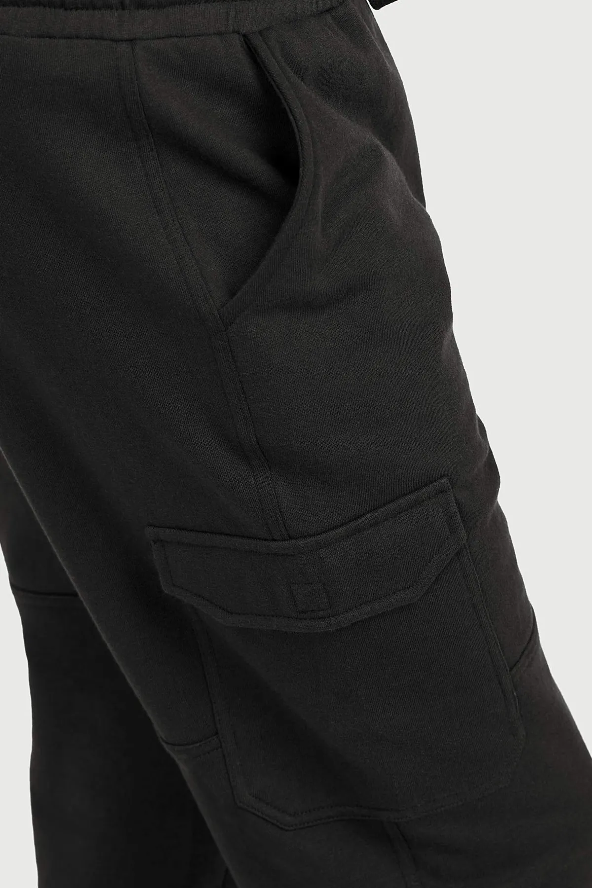 Cellbes of Sweden Långa svettisshorts med cargofickor Svart Discount