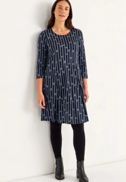 Cellbes of Sweden Mönstrad trikåklänning med fickor Blå / Mönstrad Sale