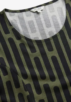 Cellbes of Sweden Mönstrad trikåklänning med fickor Hot