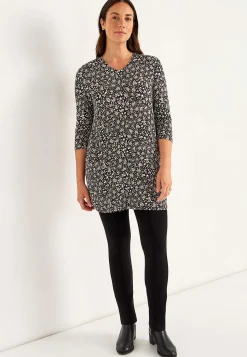 Cellbes of Sweden Mönstrad trikåtunika med fickor Svart / Mönstrad Hot