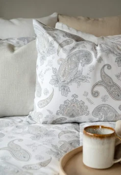 Borganäs Paisleymönstrat påslakanset 150x210 cm Tilly Brun/Paisley New