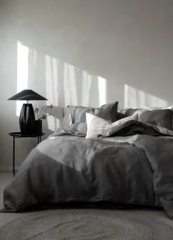 Borganäs Påslakanset i linne 220x205 Silence Hot