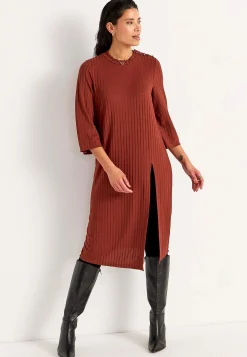 Cellbes of Sweden Ribbad trikåklänning med hög slits Roströd Outlet