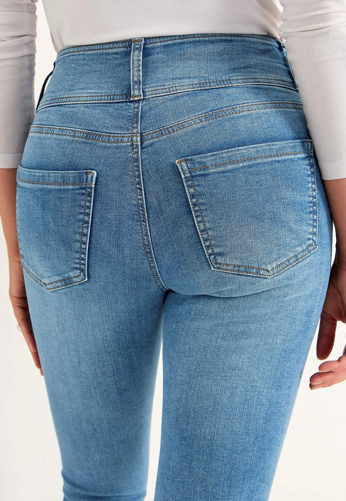 Cellbes of Sweden Smala jeans med hög midja - tre längder Jennifer Ljusblå / Denim