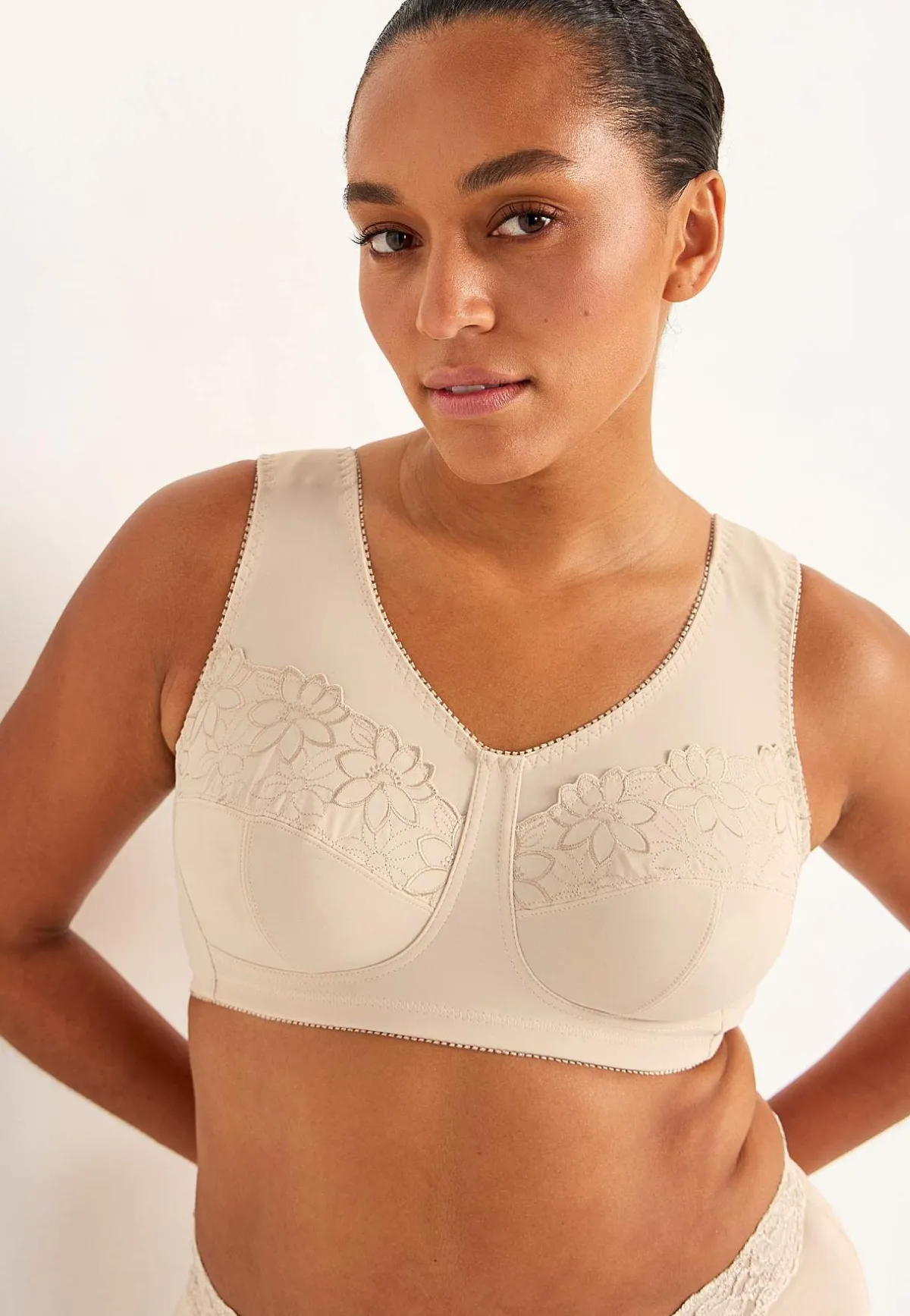 Cellbes of Sweden Soft-bh med broderi Lily 2-pack Hot