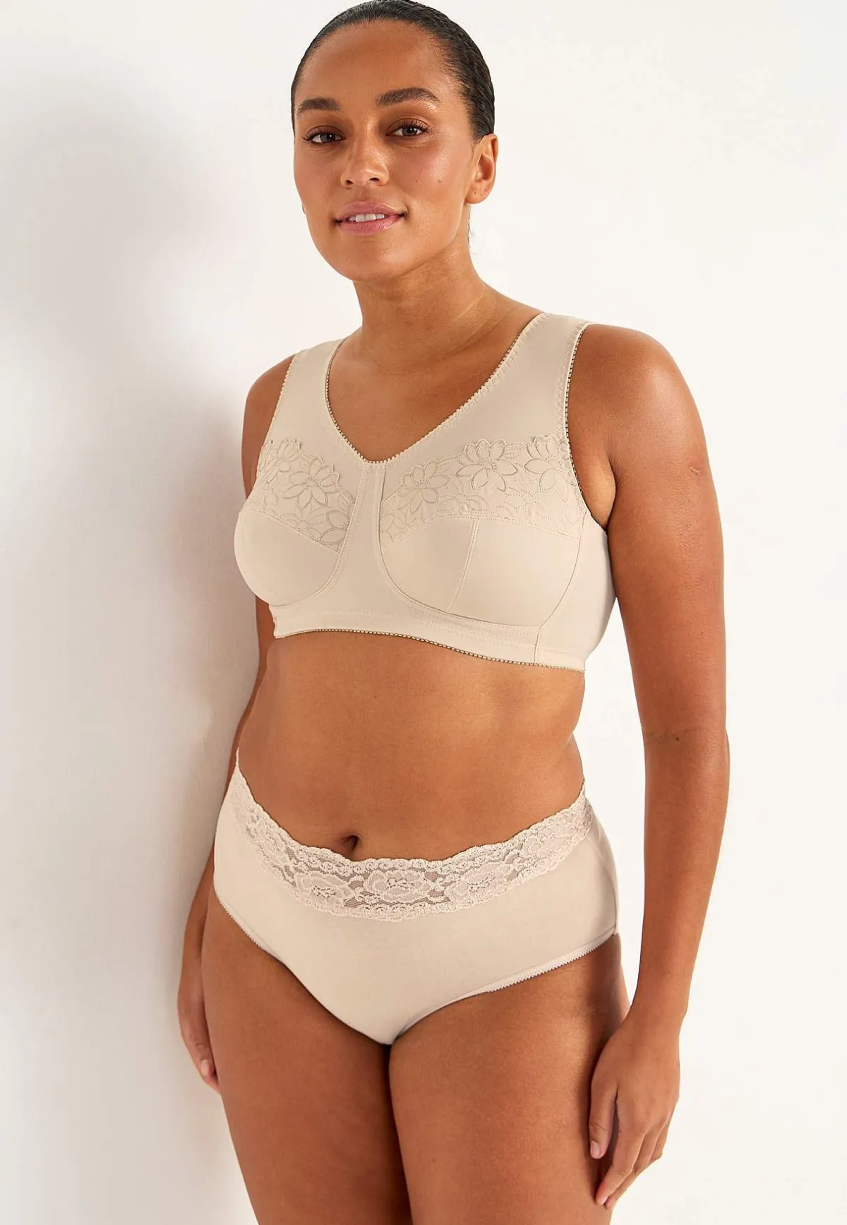 Cellbes of Sweden Soft-bh med broderi Lily 2-pack Hot