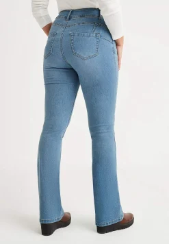 Cellbes of Sweden Superstretchiga shapingjeans med bootcut Ljusblå / Denim Sale