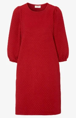 Freequent Trikåklänning med 3D-struktur Röd Sale