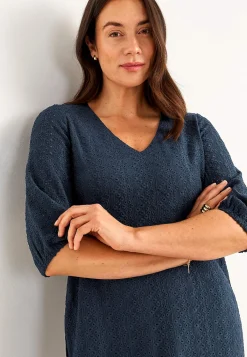 Cellbes of Sweden Trikåklänning med hålbroderi Marin New