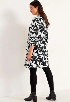 Cellbes of Sweden Trikåklänning med prinsesskärning Svart / Vit / Mönstrad