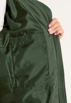 Cellbes of Sweden Varm jacka med fluffig vaddering Mörkgrön Hot