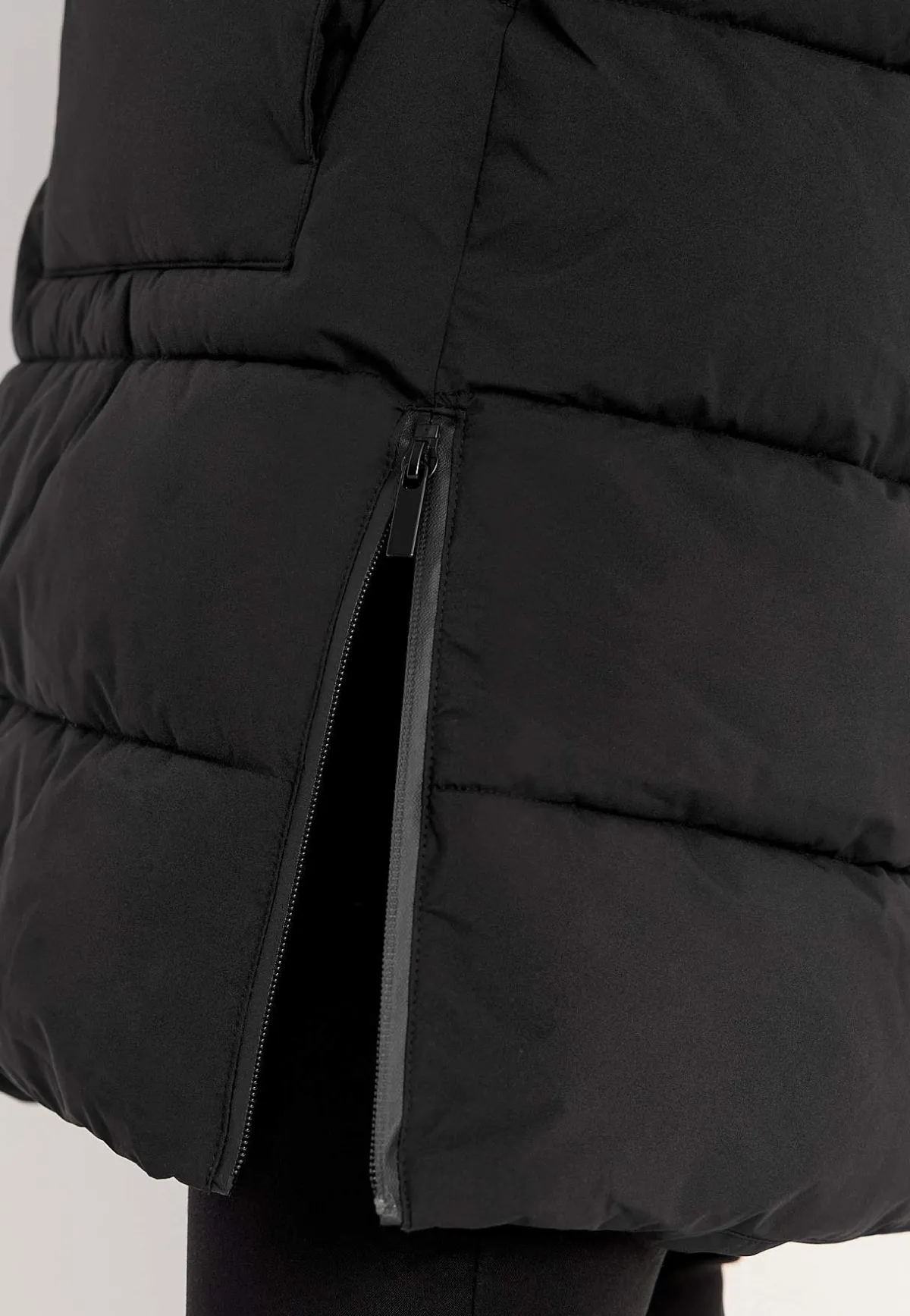 Cellbes of Sweden Varm jacka med sidodragkedjor nertill Svart Online