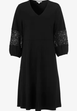 Cellbes of Sweden Viskosklänning med spetsdetaljer Svart Best
