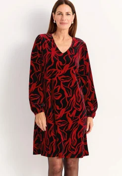 Cellbes of Sweden V-ringad sammetsklänning Hot