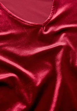 Cellbes of Sweden V-ringad sammetsklänning Mörkröd Best